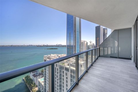 Condo in Miami, Florida, 2 bedrooms  № 2004594