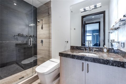 Купить кондоминиум в Санни-Айлс-Бич, Флорида 4 спальни, 428.19м2, № 1960307 - фото 25