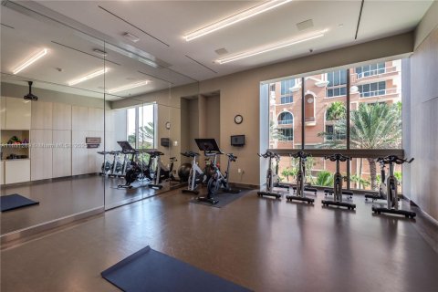 Купить кондоминиум в Санни-Айлс-Бич, Флорида 4 спальни, 428.19м2, № 1960307 - фото 8