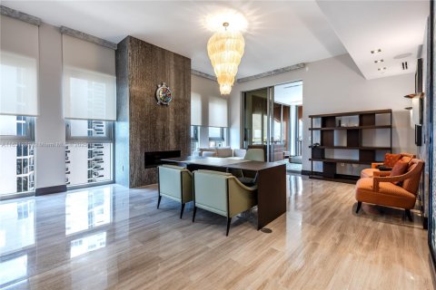 Купить кондоминиум в Санни-Айлс-Бич, Флорида 4 спальни, 428.19м2, № 1960307 - фото 17