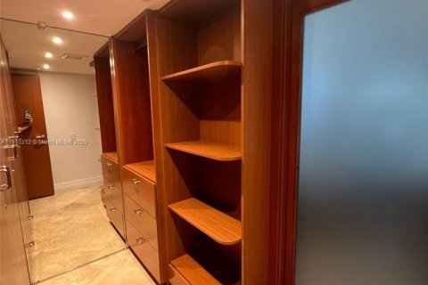 Copropriété à louer à Surfside, Floride: 1 chambre, 86.12 m2 № 1966429 - photo 3