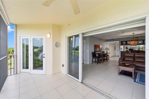 Condo in Largo, Florida, 2 bedrooms № 2216931 - photo 22