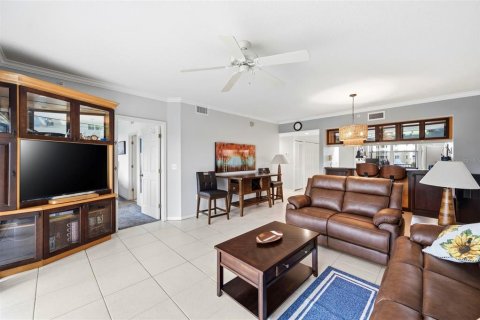 Condo in Largo, Florida, 2 bedrooms № 2216931 - photo 13