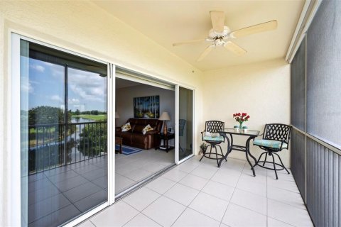 Condo in Largo, Florida, 2 bedrooms № 2216931 - photo 23