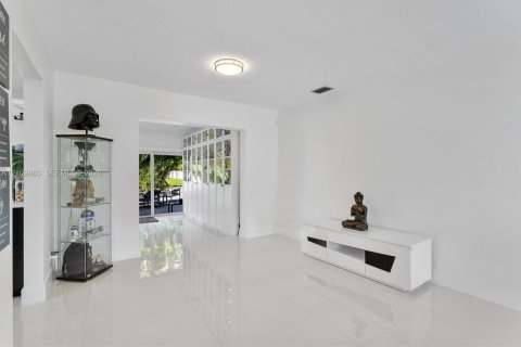 Villa ou maison à vendre à Margate, Floride: 2 chambres, 165.83 m2 № 2430277 - photo 9