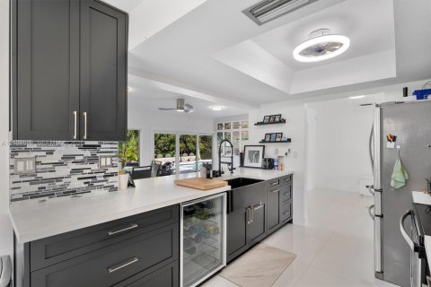 Villa ou maison à vendre à Margate, Floride: 2 chambres, 165.83 m2 № 2430277 - photo 10