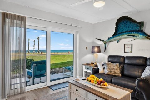 Condo in Ormond Beach, Florida, 2 bedrooms  № 2219959 - photo 6
