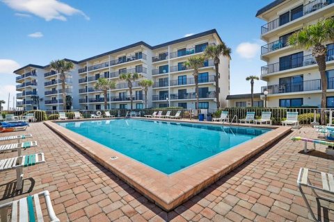 Condo in Ormond Beach, Florida, 2 bedrooms  № 2219959 - photo 30