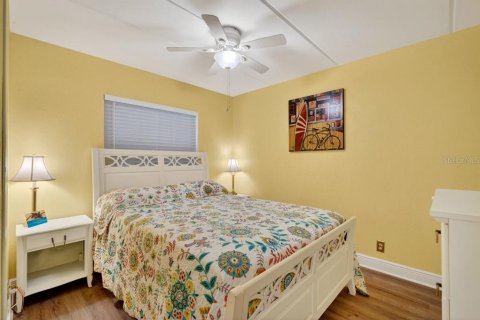 Condo in Ormond Beach, Florida, 2 bedrooms  № 2219959 - photo 19