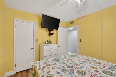 Condo in Ormond Beach, Florida, 2 bedrooms  № 2219959 - photo 20
