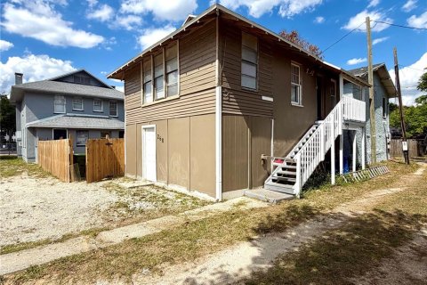 House in Winter Haven, Florida 6 bedrooms, 195.28 sq.m. № 2231334 - photo 8