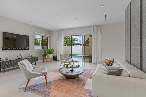 Villa ou maison à vendre à Doral, Floride: 5 chambres, 342.81 m2 № 1969189 - photo 22
