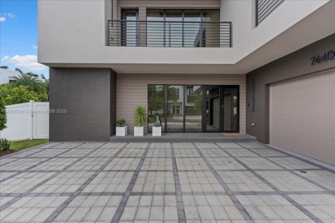 Villa ou maison à vendre à Doral, Floride: 5 chambres, 342.81 m2 № 1969189 - photo 3