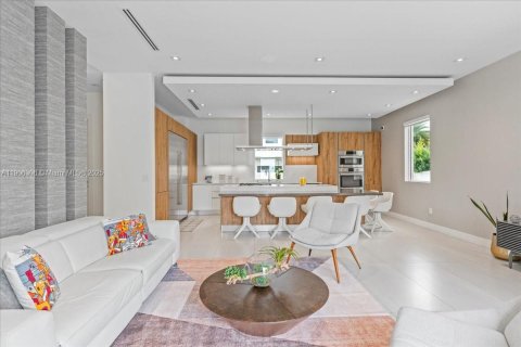 Villa ou maison à vendre à Doral, Floride: 5 chambres, 342.81 m2 № 1969189 - photo 16