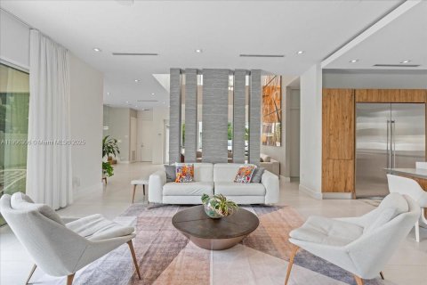 Villa ou maison à vendre à Doral, Floride: 5 chambres, 342.81 m2 № 1969189 - photo 18