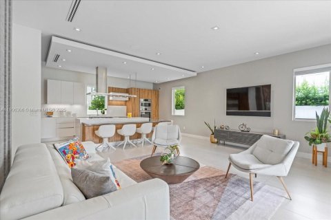 Villa ou maison à vendre à Doral, Floride: 5 chambres, 342.81 m2 № 1969189 - photo 15