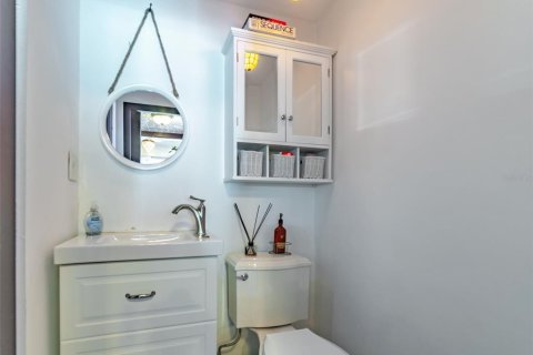 House in Tampa, Florida 3 bedrooms, 212.37 sq.m. № 1882870 - photo 30