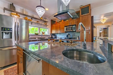 House in Tampa, Florida 3 bedrooms, 212.37 sq.m. № 1882870 - photo 17