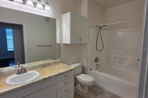 Condo in Orlando, Florida, 2 bedrooms № 2229387 - photo 13