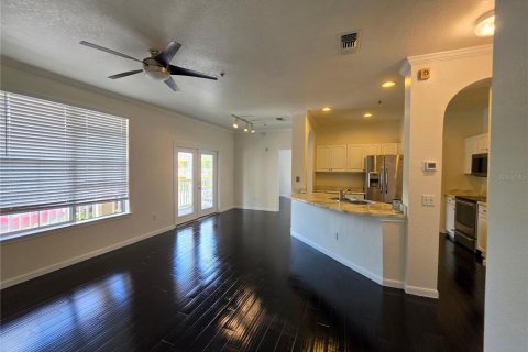 Condo in Orlando, Florida, 2 bedrooms № 2229387 - photo 17