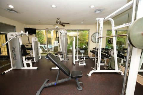 Condo in Orlando, Florida, 2 bedrooms № 2229387 - photo 2