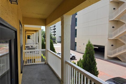 Condo in Orlando, Florida, 2 bedrooms № 2229387 - photo 20