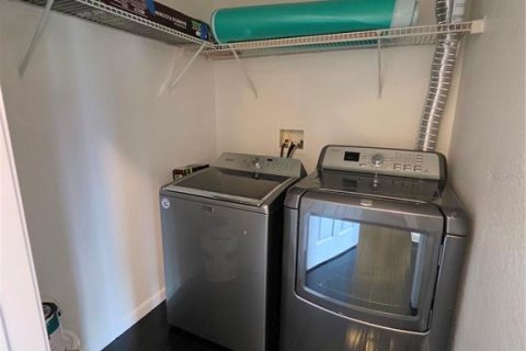 Condo in Orlando, Florida, 2 bedrooms № 2229387 - photo 19