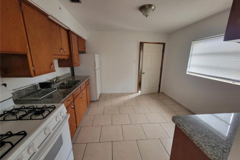 Villa ou maison à louer à Belleview, Floride: 2 chambres, 78.04 m2 № 2156330 - photo 3