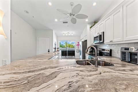 Condo in Sarasota, Florida, 2 bedrooms № 2100026 - photo 9