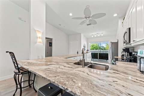 Condo in Sarasota, Florida, 2 bedrooms № 2100026 - photo 6