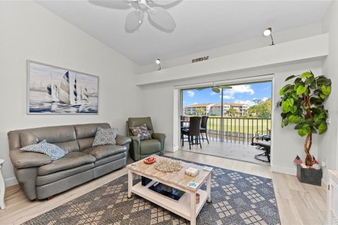 Condo in Sarasota, Florida, 2 bedrooms № 2100026 - photo 17