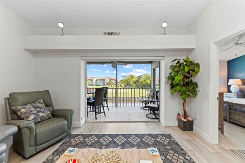Condo in Sarasota, Florida, 2 bedrooms № 2100026 - photo 18