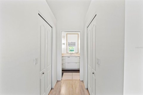 Condo in Sarasota, Florida, 2 bedrooms № 2100026 - photo 28