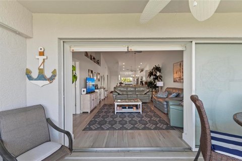 Condo in Sarasota, Florida, 2 bedrooms № 2100026 - photo 19