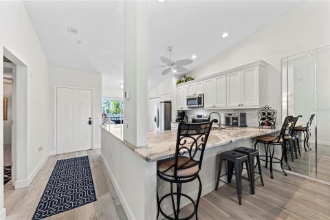 Condo in Sarasota, Florida, 2 bedrooms № 2100026 - photo 10
