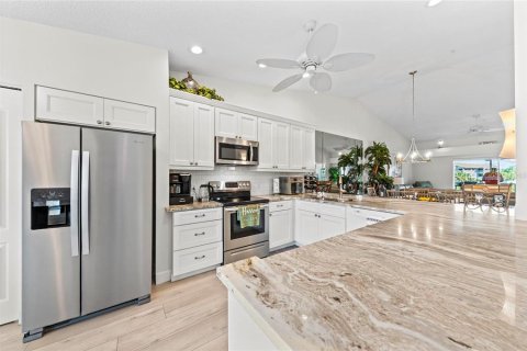 Condo in Sarasota, Florida, 2 bedrooms № 2100026 - photo 7