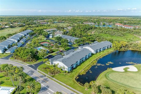 Condo in Sarasota, Florida, 2 bedrooms № 2100026 - photo 2