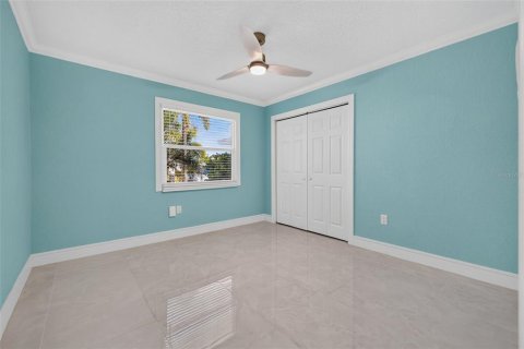 House in Tampa, Florida 3 bedrooms, 173.54 sq.m. № 2430680 - photo 28