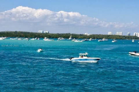 Condominio en alquiler en Bal Harbour, Florida, 2 dormitorios, 149.11 m2 № 1983553 - foto 2