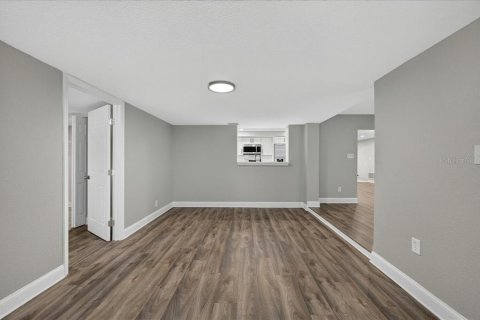 Casa en venta en Clearwater, Florida, 3 dormitorios, 193.05 m2 № 2197155 - foto 19