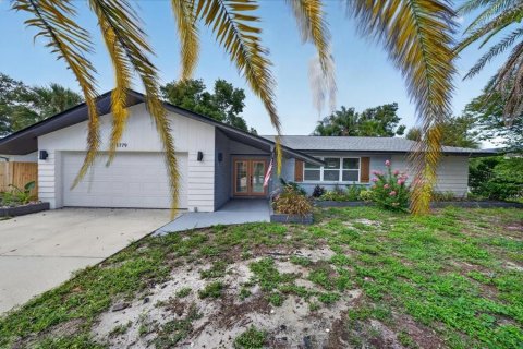House in Clearwater, Florida 3 bedrooms, 193.05 sq.m. № 2197155