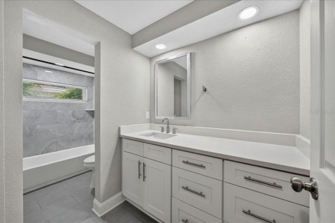 Casa en venta en Clearwater, Florida, 3 dormitorios, 193.05 m2 № 2197155 - foto 28