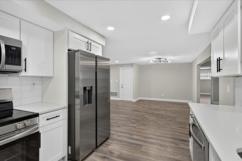 Casa en venta en Clearwater, Florida, 3 dormitorios, 193.05 m2 № 2197155 - foto 11