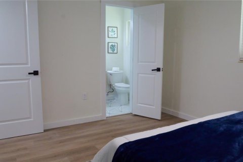 House in Saint Petersburg, Florida 3 bedrooms, 131.36 sq.m. № 1816867 - photo 23