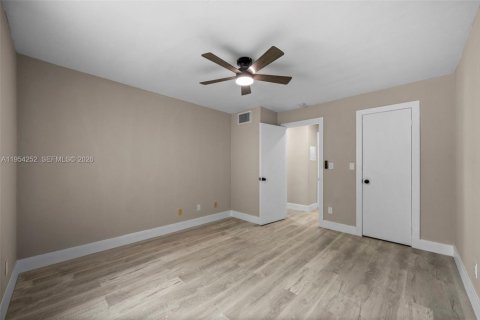 Copropriété à louer à Palmetto Bay, Floride: 1 chambre, 52.03 m2 № 2010910 - photo 11