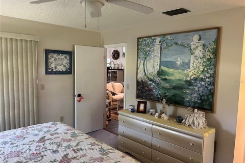 Casa en venta en Weeki Wachee, Florida, 3 dormitorios, 153.94 m2 № 1586376 - foto 29