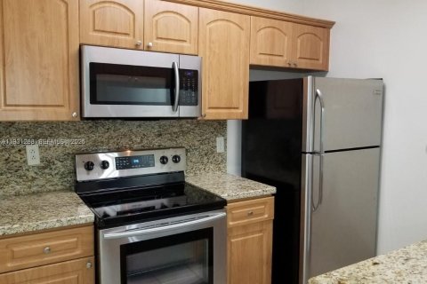 Condominio en Miami, Florida, 2 dormitorios № 2079145