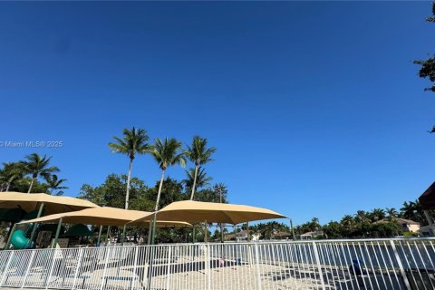 House in Weston, Florida 5 bedrooms, 230.4 sq.m. № 1785881 - photo 16