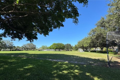 House in Weston, Florida 5 bedrooms, 230.4 sq.m. № 1785881 - photo 15