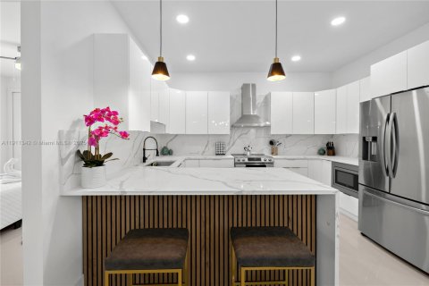 Купить виллу или дом в Кейп-Корал, Флорида 3 спальни, 175.96м2, № 1967272 - фото 15